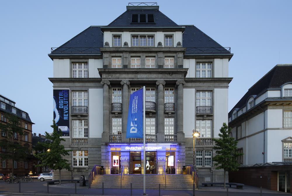 Das DFF – Deutsches Filminstitut & Filmmuseum am Mainufer © Uwe Dettmar